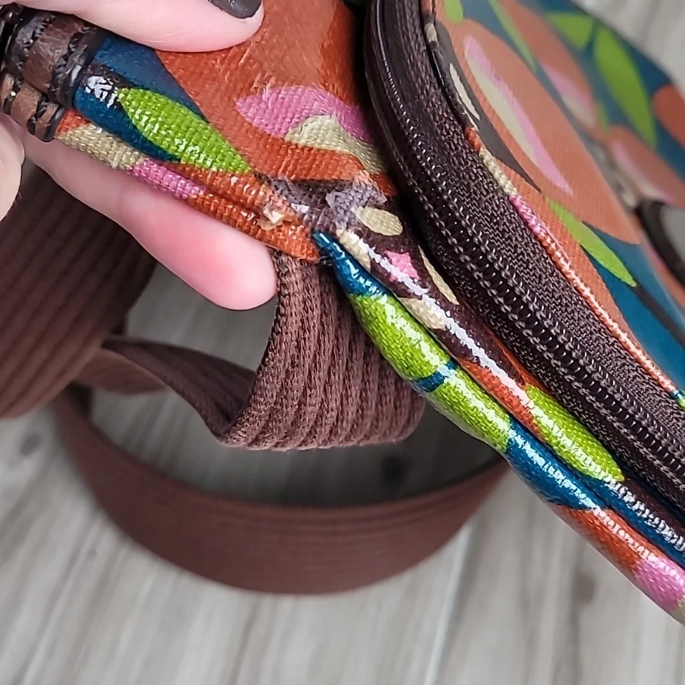 Fossil Key-Per Crossbody Bag Floral Geometric Multicolor Adjustable Strap